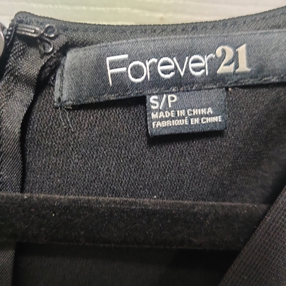 Forever 21 black bondage dress - Picture 4 of 4